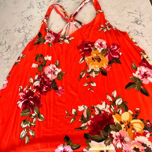 Maurice’s xl flower tank - Picture 3 of 3